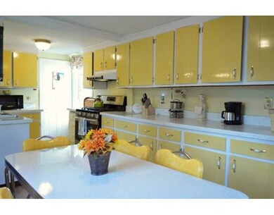 8 Blackstone St, Blackstone, MA 01504 - photo 3