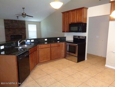 8141 Corky Ln, Jacksonville, FL 32244 - photo 7