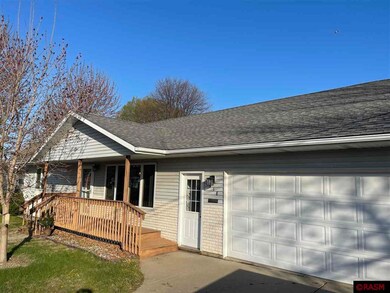 418 12th St N, New Ulm, MN 56073 - photo 2