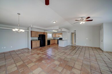 1435 E Kristal Way-5