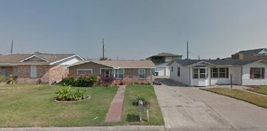 7812 Pruitt Dr, Galveston, TX 77554 - photo 4