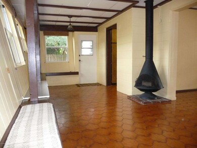 Family area w/woodburning fireplace
