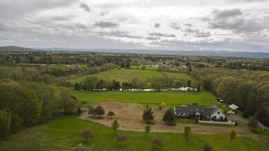 26-2 Plumtrees Rd, Amherst, MA 01002 - photo 5