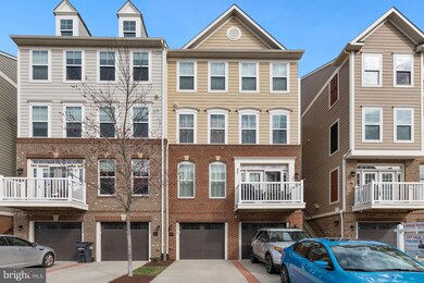 25210 Briargate Terrace, Chantilly, VA 20152 - photo 4