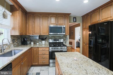 9534 Hallhurst Rd, Nottingham, MD 21236 - photo 2