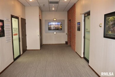 220 Emerson Place unit 201, Davenport, IA 52801 - photo 2