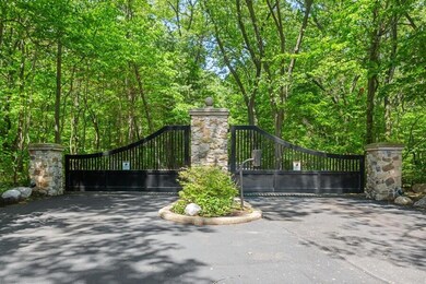 ForestBeachDrive Estate Gate_2002_LowRes