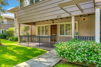 972 S Orange Grove Blvd unit C, Pasadena, CA 91105 - photo 2