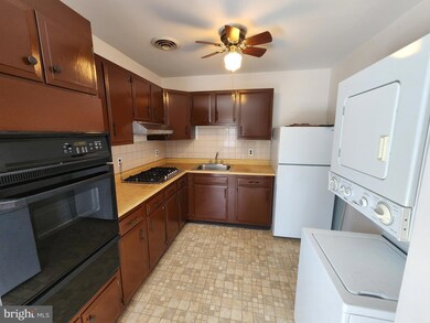 615 Wallerson Rd unit B, Catonsville, MD 21228 - photo 5
