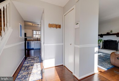 5302 Hampton Forest Way, Fairfax, VA 22030 - photo 3