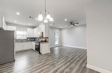 8204 Moon Beam St unit A, Houston, TX 77088 - photo 6