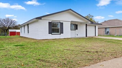 308 Allen Ave, Bonham, TX 75418 - photo 3