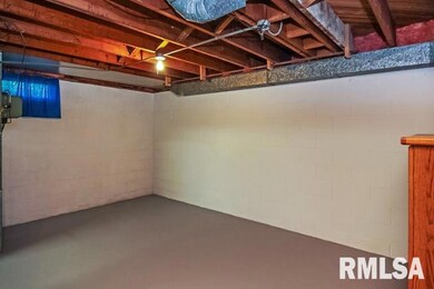 3521 May Ln, Davenport, IA 52802 - photo 6