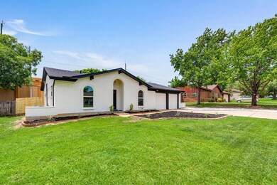 912 Stratford Dr, Bedford, TX 76021 - photo 3