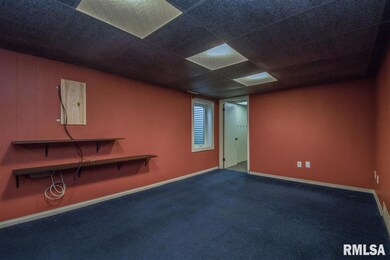 7414 Pacific St, Davenport, IA 52806 - photo 2