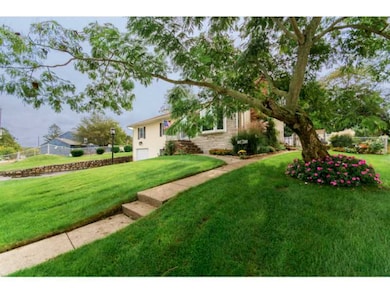 21 Willow Rd, Greenville, RI 02828 - photo 3