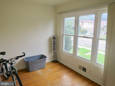 6221 Frederick Rd, Catonsville, MD 21228 - photo 4