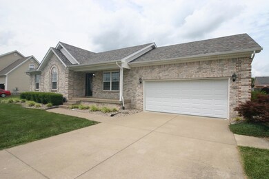 313 Helmwood Cir, Mount Washington, KY 40047 - photo 2