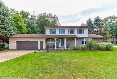 2361 Bloomfield Ct, Norton Shores, MI 49