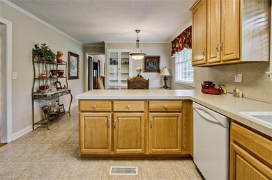 719 Britt Ave, Asheboro, NC 27203 - photo 7