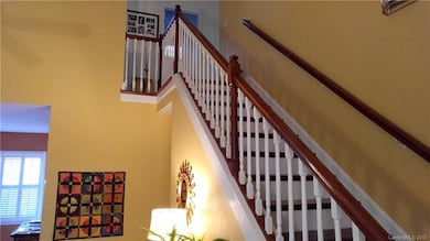 Master on Main; 2 Bedrooms & Bath Up