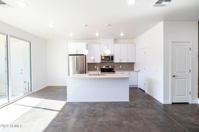 225 N Pleasant Dr # 2-4