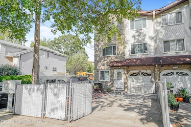 72 Eric Ln, Staten Island, NY 10308 - photo 3