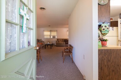 17 Rose Ln unit 70, Whiting, NJ 08759 - photo 3