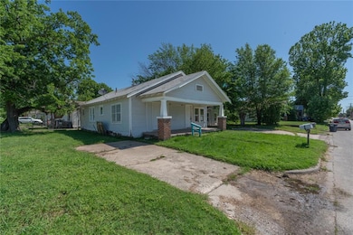 820 W Highland St, Shawnee, OK 74801 - photo 3
