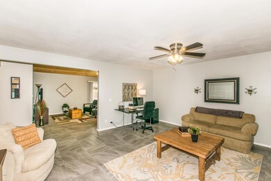 02 Living Room