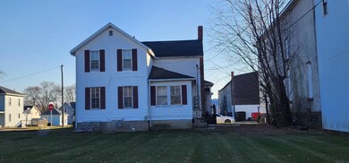 218 N Jefferson St, Berne, IN 46711 - photo 4