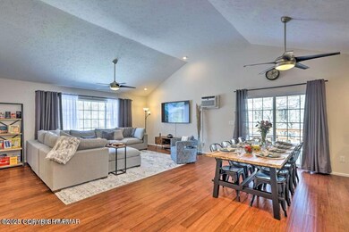 8963 Pheasant Ln, Tobyhanna, PA 18466 - photo 7