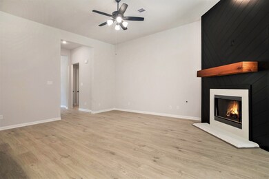 4512 Southern Dr, Dayton, TX 77535 - photo 6