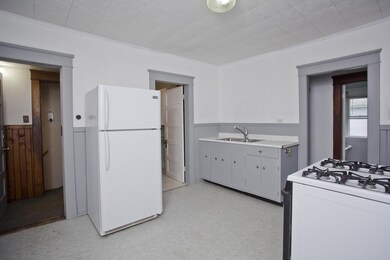 126 Elm St, Greenfield, MA 01301 - photo 3