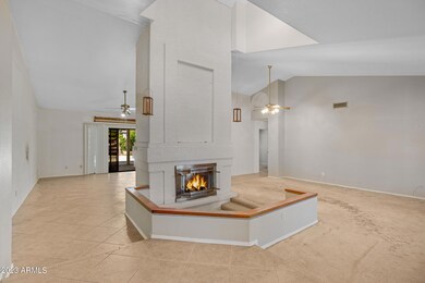 2310 E Huron Ct-5