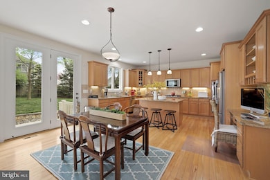 6586 29th St N, Arlington, VA 22213 - photo 2