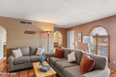 442 N Bull Run Dr, Tucson, AZ 85748 - photo 6