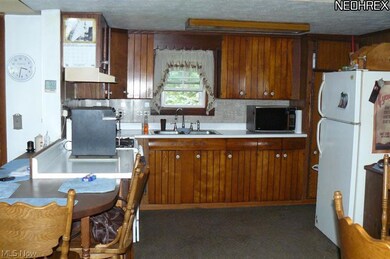 5439 Furnace Rd, Conneaut, OH 44030 - photo 3