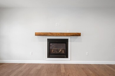 18 Iroquois St, Worcester, MA 01602 - photo 5