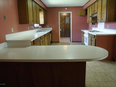 200 Thayer Ave, Eunice, LA 70535 - photo 4
