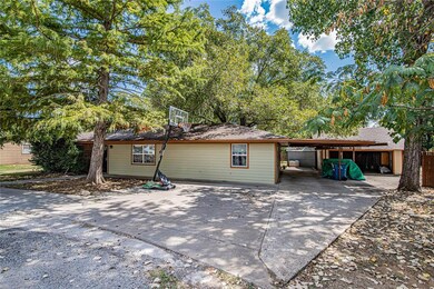 4401 Luker Ct, Granbury, TX 76049 - photo 2