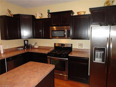Large kitchen with plenty of counter space and cab