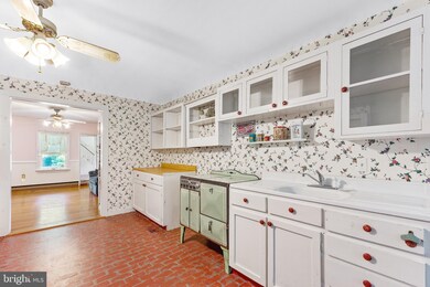 2440 Hallowing Point Rd, Prince Frederick, MD 20678 - photo 7