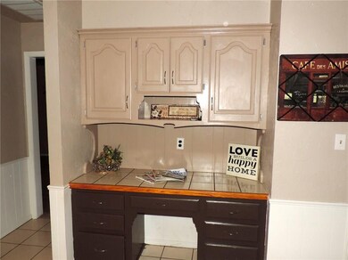 Desk area in Kitchen/breakfast room.