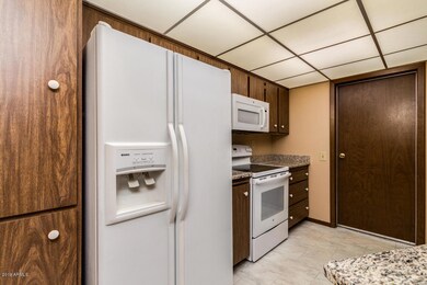 13850 N 109th Ave, Sun City, AZ 85351 - photo 6