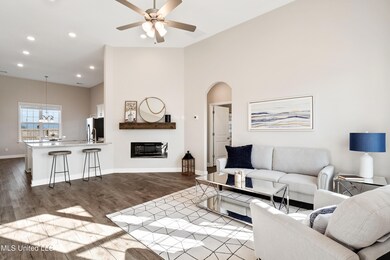 007-5581 Lakeside Cir W-MLS Version