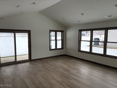 2729 Barnhill Rd SE, New Philadelphia, OH 44663 - photo 3