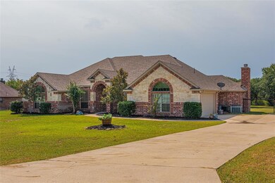 117 Deertail Dr, Azle, TX 76020 - photo 2