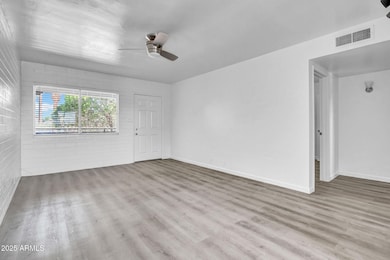4-web-or-mls-31 W 2nd St-4