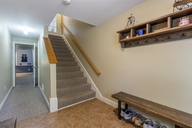 76 Pear Tree Ln, Newmarket, NH 03857 - photo 3